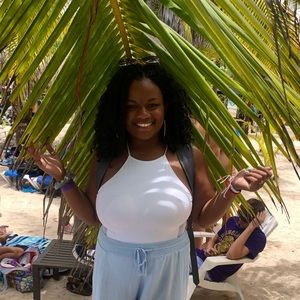 Meet your Posher, Frances